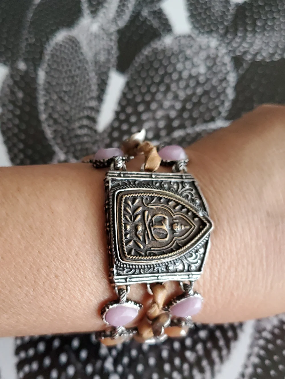 Vintage-Inspired Lucky Brand Silver Tone Bracelet Pale Pink Stones Boho - Picture 1 of 9